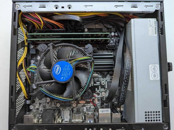 ³���.������ ��� ��� ����� ��� ��:����������� ����� - GIGABYTE GA-H110N�������� - Intel Core i3-7100��� - 8GbSSD - 120Gb���� � ���������� �������������, ������� ������� � ��������� ����