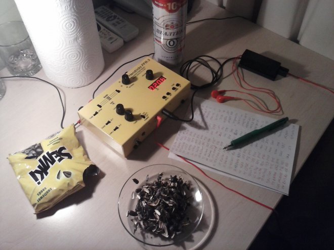     - -     QRP CW 40 m  60 QSO .      
