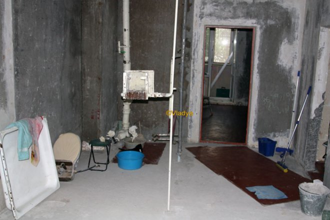        )))     ,        )))