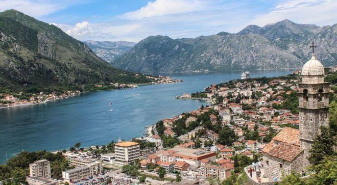       , 300            - ,   Avala.     , - TQ PLAZA, , , 