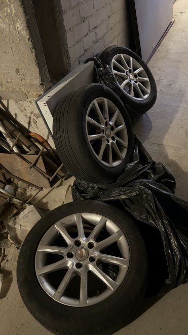 ��������� �� ����� ����� R16 �������, ������ �� Seat, �������� ����� �� ���� ���� Vag. � ������� �����, �� ������, �� ������