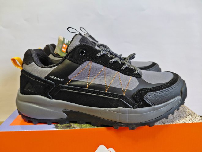 ������ 300 ���. �������� �������� NORTIV 8