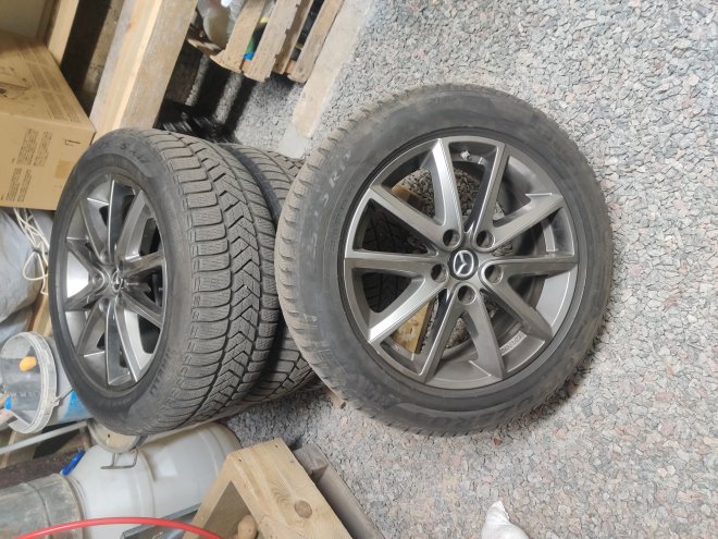 �������� ���� � ����. ���������� ����� Mazda ����� � ������ Pirelli Winter SottoZero III 225/55 R17