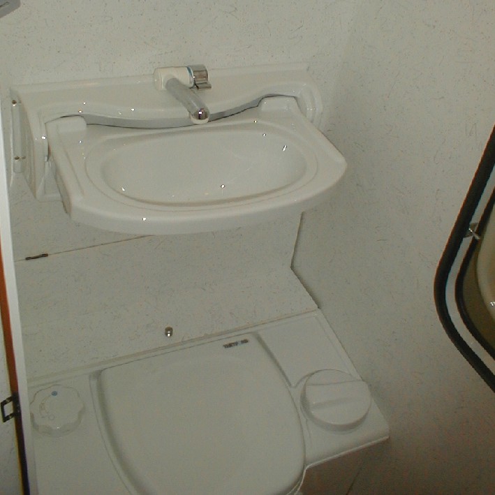 ��� � ������ ����� ���� ������ �� ���� �������, ���� �����.����������� �������� - 220, 12 � ��� (����� �� �����)