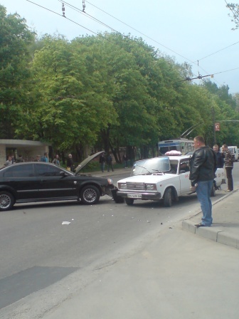 ������� ����� 12:00 �� ��. ����������� ����� 2 ������� ���� ��������� ��� � �������� ������� � �������