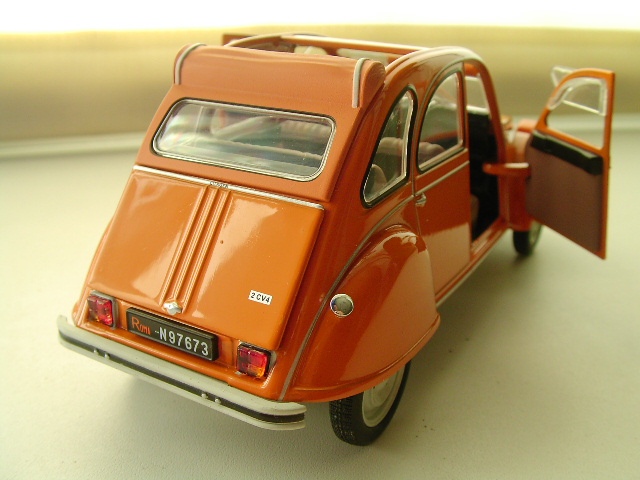   - . Fabbri, Citron 2CV 4 (1976)