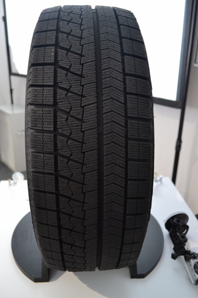Bridgestone Blizzak VRX