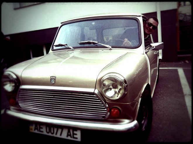 Austin Mini Cooper, 1965 , 6     ,    ,    ,     ,              ,    ,  ,      .      