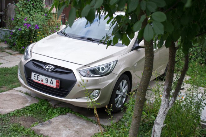     -   .Hyundai Accent\Solaris 2011 ( ) 1,6  