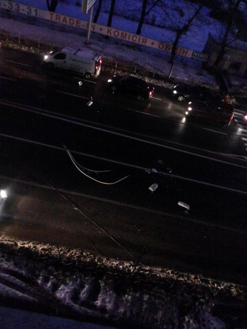 �� � ��� )